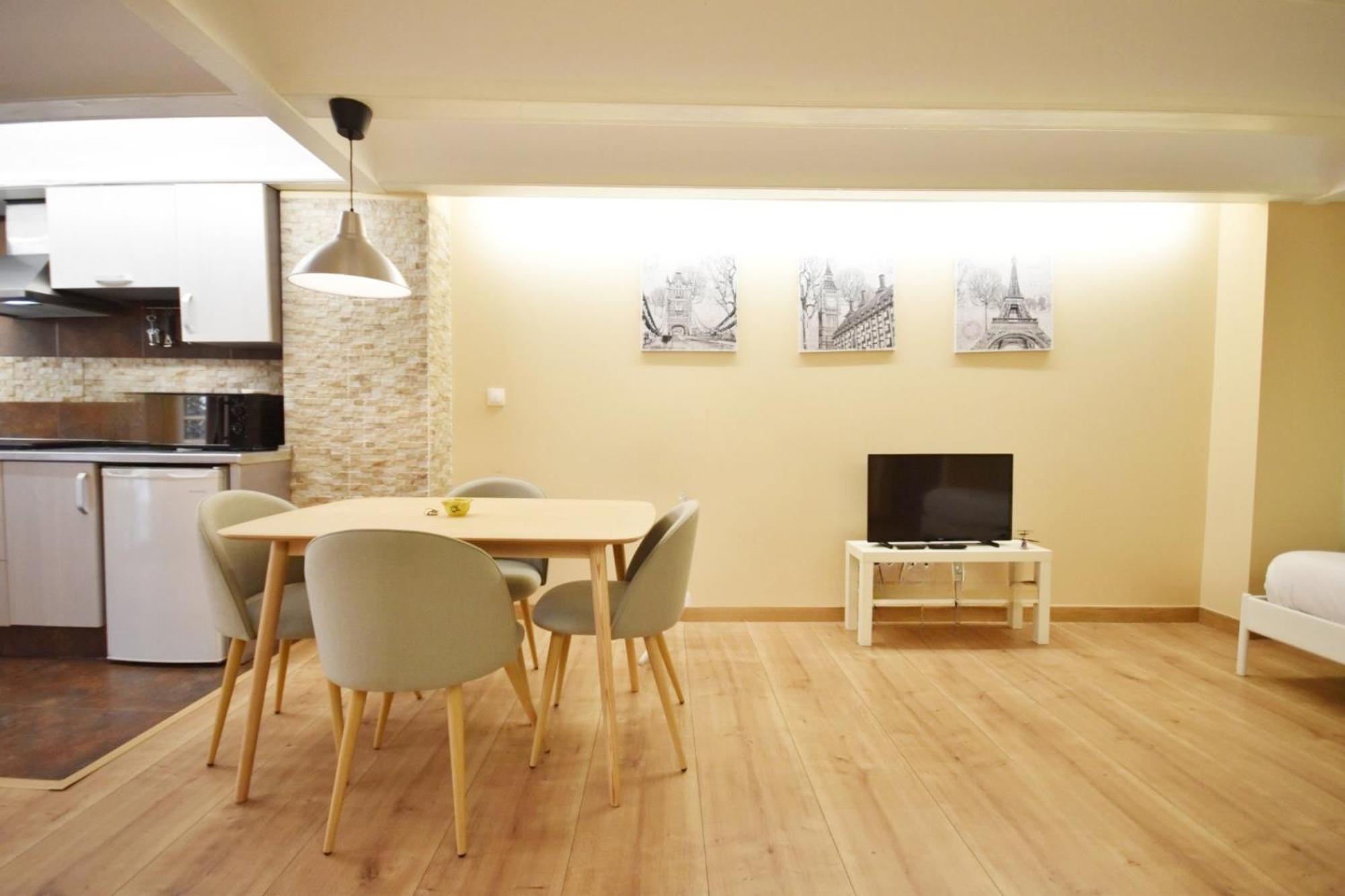 Centrico Apartamento Al Lado De Torres De Quart Valencia Exterior photo
