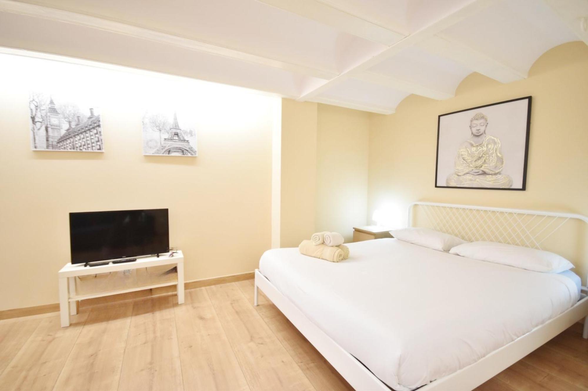 Centrico Apartamento Al Lado De Torres De Quart Valencia Exterior photo